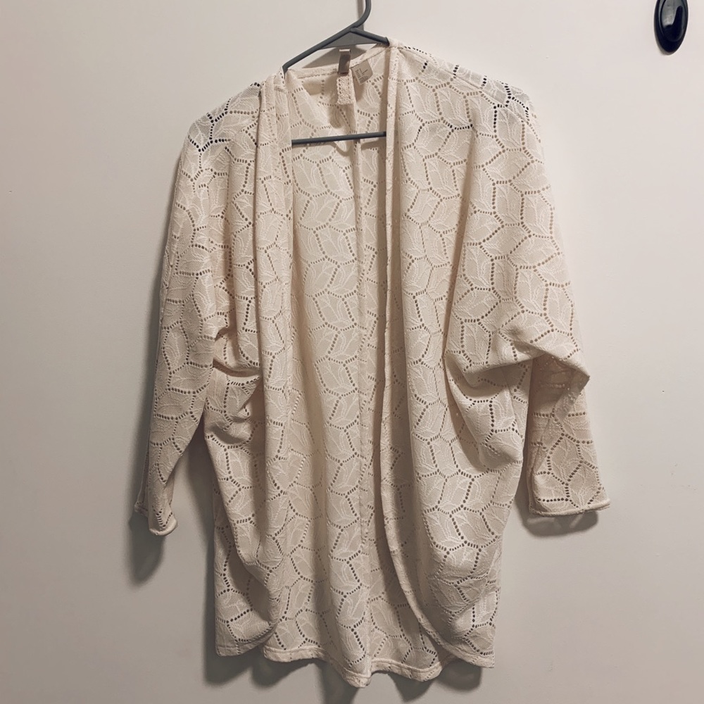 Adorable lace-style white cardigan